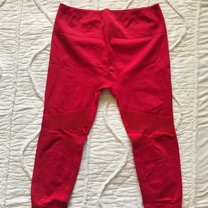 Red seamless leggings